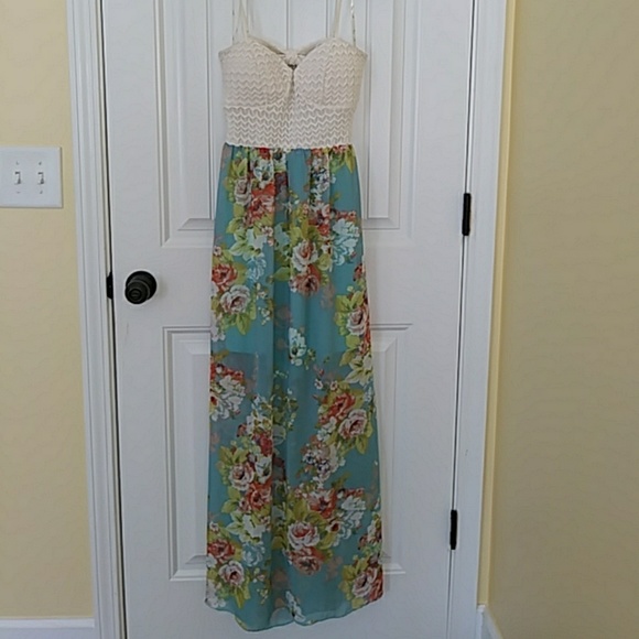 Floral Maxi dress - Picture 1 of 7